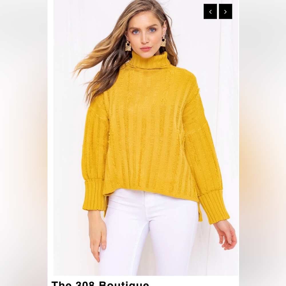 NWT Gilli Oversized Textured Distressed Golden Yellow Turtleneck Sweater